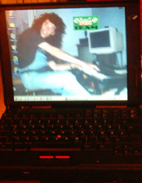 laptop.jpg laptop.jpg